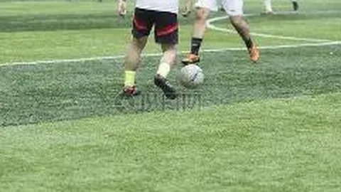 《姆巴佩神速破纪录！欧冠赛场再现6分42秒帽子戏法传奇》