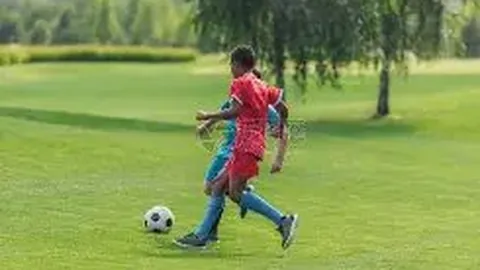 《巴萨觊觎凯恩？揭秘巨额解约金与年薪背后的加盟难题！》